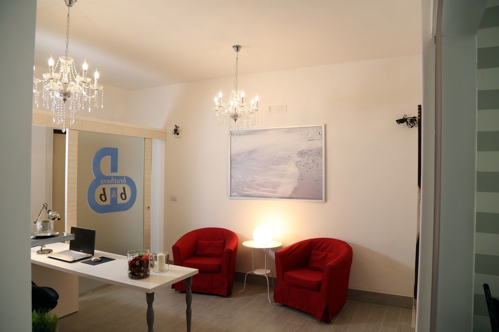 Brothers Vomero 3* Naples